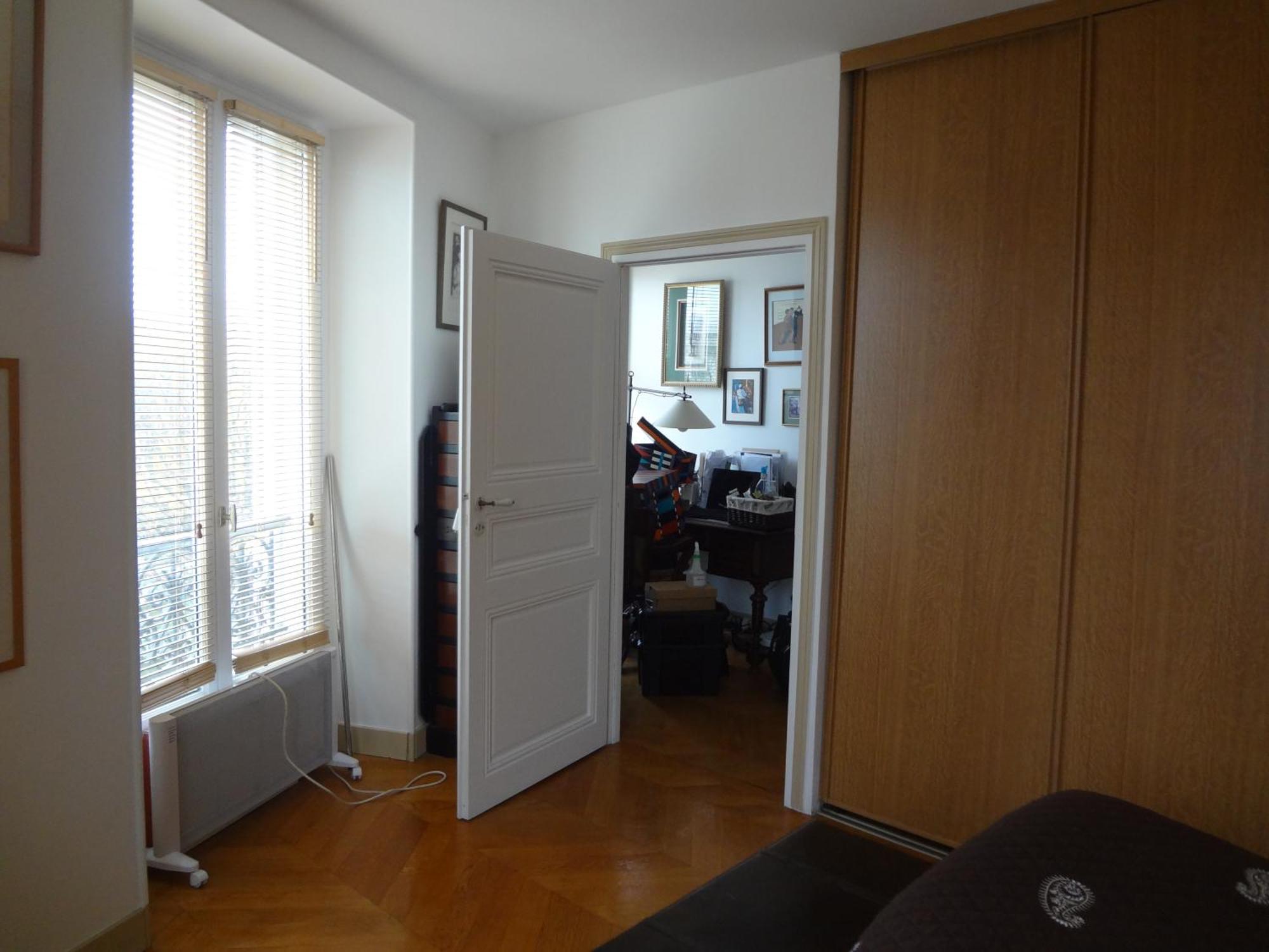 Hotel Les 1001 Nuits à Paris Extérieur photo